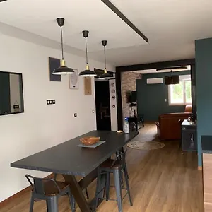 https://chesterfield-design.hotels-rhonealpes.com